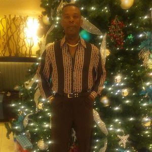 Meet your Posher, Romain